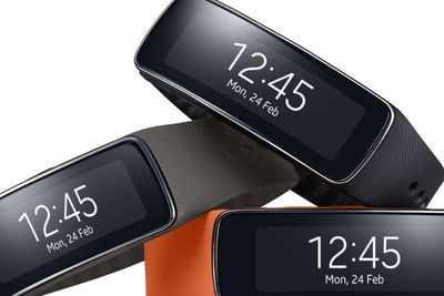 Bildet er at Samsungs Gear Fit. Microsofts enheten kan får en lignende utforming, men med rikere funksjonalitet.