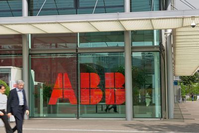 ABB, her representert ved hovedkontoret i Zurich, kaster ut IBM Notes til fordel for Office 365 og Yammer. Overgangen har allerde begynt - og vil bli sluttført i år.