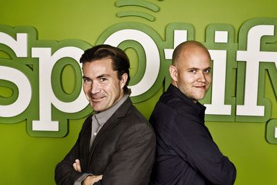 De to gründerne i Spotify, Daniel Ek og Martin Lorentzon, har fått investorene til å flokke seg rundt musikktjenesten. Det norske ventureselskapet Northzone kom inn tidlig og har nå en urealisert milliardgevinst. 