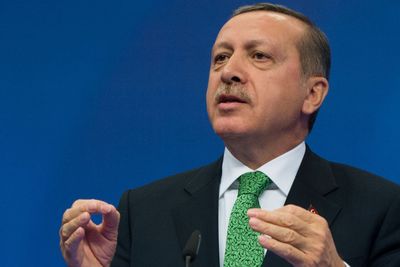 Statsminister Tayyip Erdogan påberoper seg privatlivets fred når han stenger Twitter.
