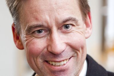 Adm.dir August Baumann i Netcom varsler en "revolusjon".