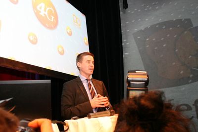 Først nå blir det mulig å surfe i 4G-hastighet direkte fra mobiltelefonen med Netcom. Bildet er fra lanseringen av det nye mobilnettet deres allerede i desember 2009. August Baumann (bildet) er fortsatt Netcom-direktør, men selskapet har byttet logo siden den gangen.