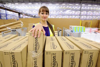 Amazon går nye veier for å få varene raskt frem til kundene - nå har de tatt patent på et system som skal sende varen før kunden i det hele tatt har kjøpt varen.