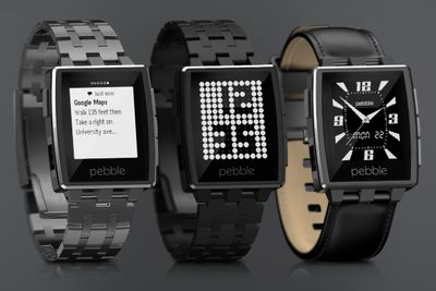 Leveranser av versjon 2 av smarturet Pebble, døpt Steel, starter 28. januar. En egen appforretning, den første for apper beregnet på kroppsnær teknologi, skal også være klar innen utgangen av januar. Se på uret til venstre hvordan Google Maps presenteres på urskiven.