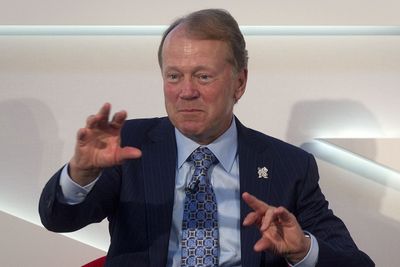 Cisco-topp John Chambers ser mørke skyer på horisonten takket være NSA-avsløringene. 