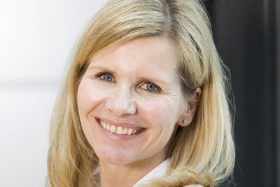 Kommunikasjonsdirektør Torild Uribarri holder kortene tett til brystet om detaljer i hva ekspertgruppen skal granske.