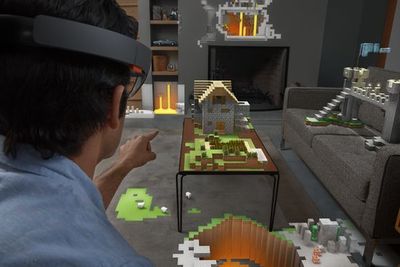 Fra en tidligere demo av HoloLens og et Minecraft-aktig spill.