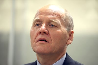 Telenor-sjef Sigve Brekke vedgår at det er liten grunn til å juble over kvinneandelen i selskapets nye ledergruppe.