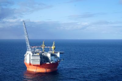 Goliat-plattformen, en sirkulær FPSO, er det første oljeproduserende prosjektet i Barentshavet.