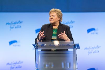 Det er ikke nok inntekter fra bompenger og statlige ordninger til å finansiere dett, sier statsminister erna solberg om den nye avtalen om Oslopakke 3.