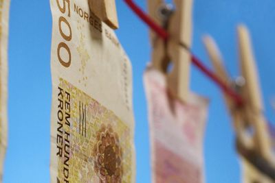 Ice sitt eierselskap AINMT Scandinavia varsler at selskapet har sikret ytterligere finansiering. Samtidig går aksjekursen i været takket være signaler fra Kina om muligheter i 450 MHz-båndet.