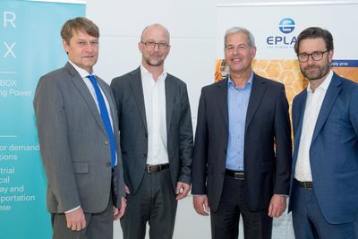 Fra venstre til høyre: Andreas Mielke, Eplax, Martin Sjöstrand, Powerbox, Wolfgang Pape fra Eplax og Henrik Flygar fra Powerbox.
