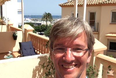 Paul André Chaffey befinner seg for tiden på solkysten i Spania.