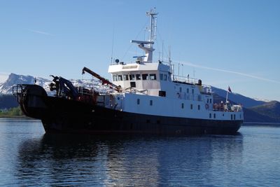 Kabelskipet MS Nordkabel ble operert av Seaworks som fungerte som Telenors entreprenør i forbindelse med kabelutleggingen.