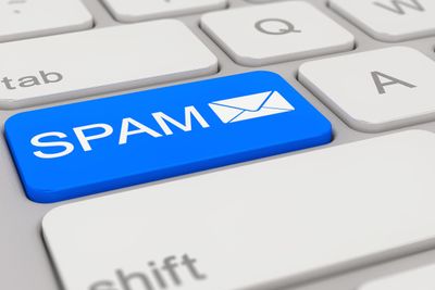 Noen Get-kunders eposter har blitt blokkert etter at domenet har blitt merket som et søppelpost-domene i blokkeringslister. Tidligere har blant annet Telenors Online-kunder opplevd lignende problemer.