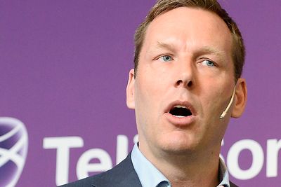 Konsernsjef Johan Dennelind i Telia kan endelig hente hjem penger fra Tyrkia.