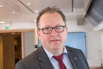 Avdelingsdirektør Einar Lunde i Nasjonal kommunikasjonsmyndighet er fornøyd med at det er bevilget driftsmidler til å starte opp en responsgruppe for datasikkerhet i telenettene i forslaget til neste års statsbudsjett.