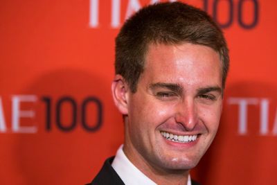 Evan Spiegel begynte  å pusle med Snapchat ved siden av studiene ved Stanford. Nå er selskapet hans verdt nærmere 200 milliarder.