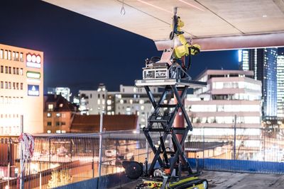 Her borer roboten hull på Skanskas hovedkontor i Oslo