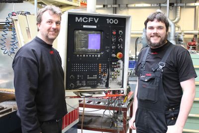 Flemming Næsager (til venstre) og Lars Fangel Plumhoff vil være ansvarlig for framveksten av Norge. Sammen har de 30 års erfaring i CNC-løsninger. Foto: PR