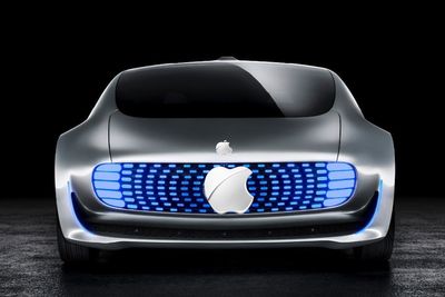 Hvordan Apples egen elbil ser ut, er det ingen andre enn Apple som vet. Bildet viser en Mercedes-Benz-konseptelbil med Apple-logo.