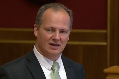 Samferdselsminister Ketil Solvik-Olsen under Stortingets spørretime på onsdag, hvor han sa at kobberstriden skal løses.