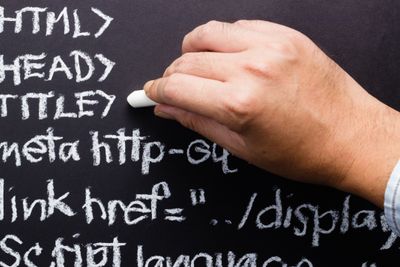 Data kan gjøre skade dersom de gjengis ufiltrert på websider. Det kan også gjelde navn på virksomheter.