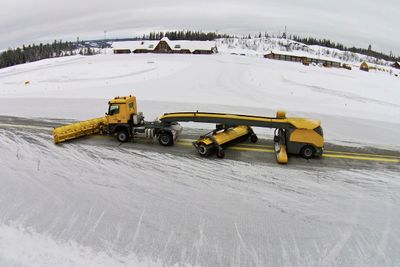 Øveraasen og Semcon har allerede tidfestet den første demonstrasjonen av autonom flyplassbrøyter til mars 2018.