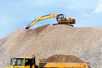 Kartleggingen av mineraler gir grunnlag for mange distriktsarbeidsplasser, mener Aps stortingsrepresentant Odd Omland