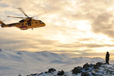 Canadisk CH-149 på vinterøvelse på Island i 2016. Nå skal dette og 13 andre kanadiske AW101 bruke Kongsberg på vedlikehold.