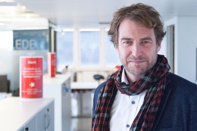 Bernt Andersen er markeds- og kommunikasjonsdirektør i Riks TV.
