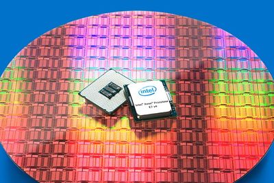 Intel Xeon E7 v4.