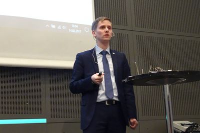 Statssekretær Reynir Jóhannesson i Samferdselsdepartementet talte under fagforeningen Teknas konferanse, Infrastrukturdagene, og oppfordrer kommunene til å ta en aktiv rolle for å få på plass neste generasjons ekom-infrastruktur.