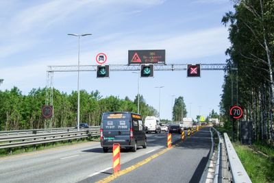 En viktig del av prosjektet er alt utstyret for trafikkstyring langs denne delen av E18. Det ble montert i en egen kontrakt som var ferdig i 2015.