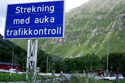 Hordaland 20070725.  Skilt på nynorsk: Strekning med økt trafikkontroll. 
Typisk norsk. Språk
Foto: Berit Keilen / SCANPIX