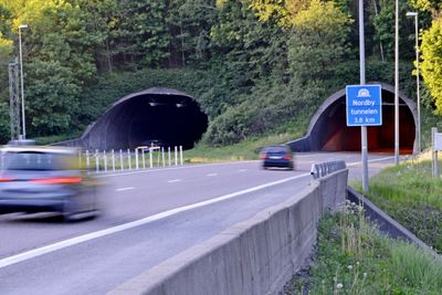 Løpet til høyre er nordgående løp i Nordbytunnelen. Det blir helt stengt i tre måneder fra 20. august. Tre entreprenører har meldt sin interesse for å oppgradere tunnelen.