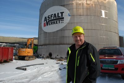 Rune Langfjell og hans selskap Sirumi Holding selger seg ut av Asfaltverket Mo, og overlater hele driften til Veidekke Industri.