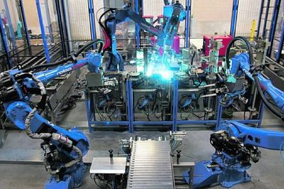 Til sammen sier 39 prosent at de tror roboter kan overta hele eller deler av jobben deres, skriver Avisenes Nyhetsbyrå. 57 prosent ser ikke for seg at de kan erstattes av en maskin, mot 68 prosent for et år siden. 