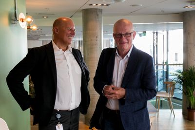 Harald Løvvik og salgssjef Carl Jacob Sommerfelt i Oracle Norge.