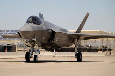 Det sjuende norske F-35-flyet landet på Luke Air Force Base i Arizona 29. juni i år. (U.S. Air Force photo by Airman 1st Class Alexander Cook)