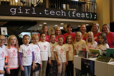 Av 1300 søkere fikk bare 300 jenter plass på Girl Tech Fest i Oslo i år. Totalt deltok 1300 jenter i forskjellige byer i Norge på arrangementet.