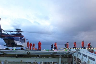 Industri Energi er redd kostnadspress i helikopterselskapene kan gjøre det mindre trygt å fly til og fra norsk oljeinstallasjoner.