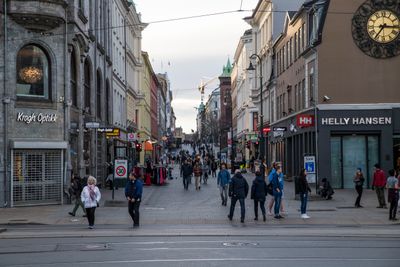 Karl Johans gate er for dårlig sikret mot bilterror, mener Londons antiterrorsjef.