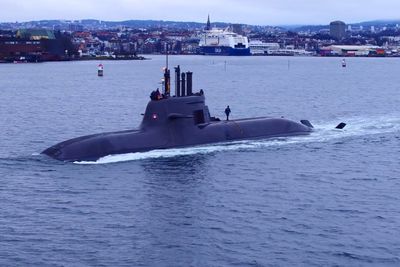 212A-ubåten U36 i indre handrebasseng i Oslo i desember 2016.