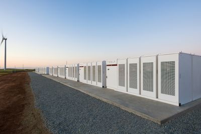 Teslas batteribank i Hornsdale, Australia.