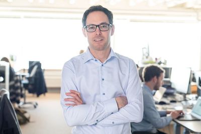 Administrerende direktør Jérôme Franck-Sætervoll i Riks TV vil i løpet av høsten tilby kundene TV 2 sumo via egne plattformer. Men først må teknikken på plass.