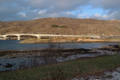 Også Tverlandsbrua på Rv 80 ved Bodø har vært gjenstand i rettsapparatet etter at den ble åpnet 15. februar i 2013.