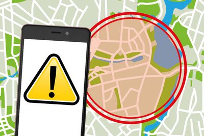 Norske myndigheter vurderer å innføre mobilvarsling ved alvorlige akutte hendelser. Løsningen skal fungere som et supplement til sirene fra varslingsanlegg rundt om i landet.