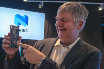 Svært tilfreds: Nordicsjef Svenn-Tore Larsen fryder seg over at LTE-brikken er klar og den ledelse den betyr for selskapet.