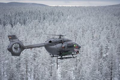 H145M var i slutten av desember på skytefeltet i Älvdalen i Sverige for å gjennomføre en av de siste testene av våpensystemet HForce.